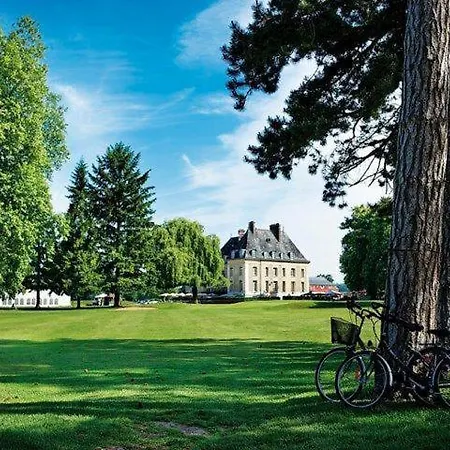 Chateau De Bertichères Hotel *